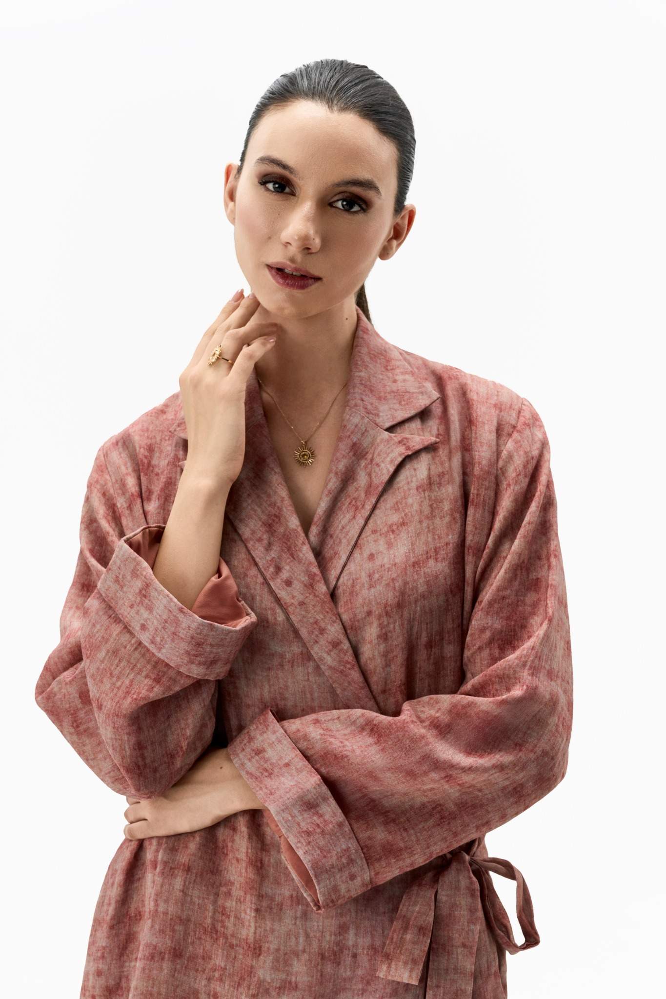 Ready-to-wear collection featuring contemporary fashion pieces and versatile clothing for modern style